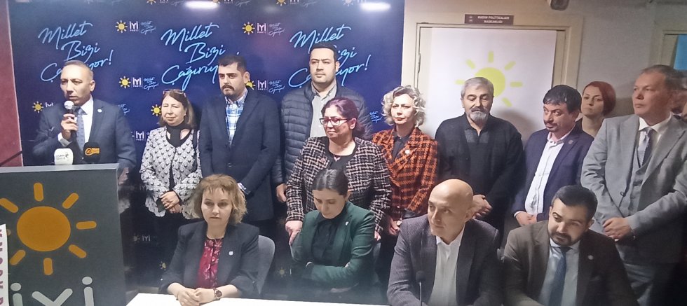MUHAMMET GÜR İYİ PARTİ'DEN ADAY ADAYLIĞINI AÇIKLADI.