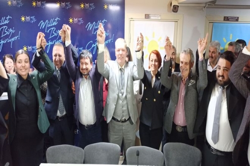 MUHAMMET GÜR İYİ PARTİ'DEN ADAY ADAYLIĞINI AÇIKLADI.