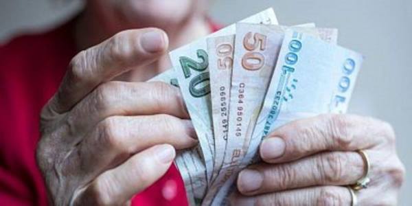 CHP’li Sertel: Banka ve sandık emeklilerine de bayram ikramiyesi verilmeli