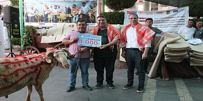 EŞME KİLİM FESTİVALİ’NDE EN İYİ KOÇLAR ÖDÜLLERİNİ ALDI