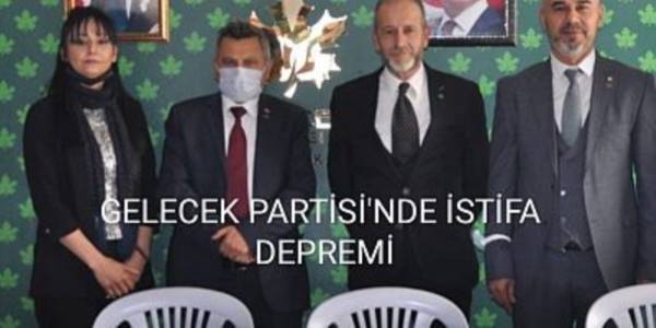 GELECEK PARTİSİ'NDE İSTİFA DEPREMİ...