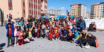 GENÇ KUŞAK TOPLULUĞU BESNİ’DE YÜZLERİ GÜLDÜRDÜ