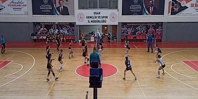 GENÇLİK MERKEZİ VOLEYBOL TAKIMI SERAMİKSAN MAÇINI’DA KAZANAMADI.