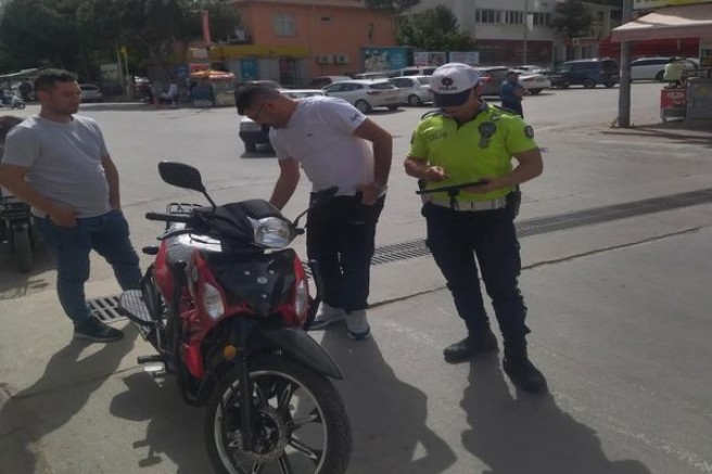 Eşme'de  Motosikletliler Kçamadı.