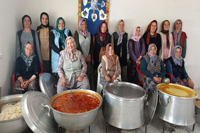 GÖRDES FUNDACIK KÖY HAYRI BÜYÜK KATILIMLA YAPILDI
