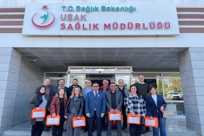 Uşak İl Sağlık Müdürlüğünden Mahalle Muhtarlarına İlk Yardım Farkındalık Eğitimi