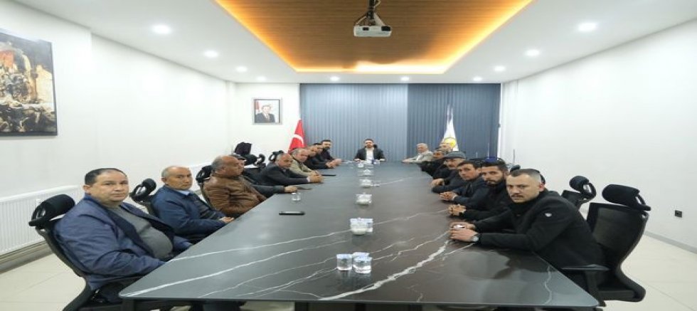 AK Parti Uşak’ta Muhtarlarla Hizmet Zirvesi