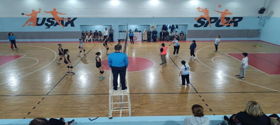 Diyabeetliler Gününde Voleeybol Turnuvası Düzenlendi.