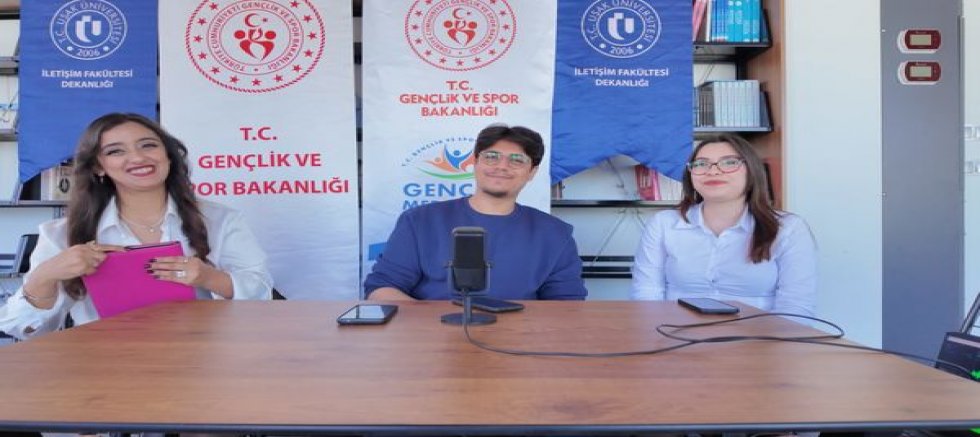 GENÇ OFİS’TE BİR İLK: YAPAY ZEKÂ MÜNAZARASI VE PODCAST PROJESİYLE DİKKAT ÇEKTİ