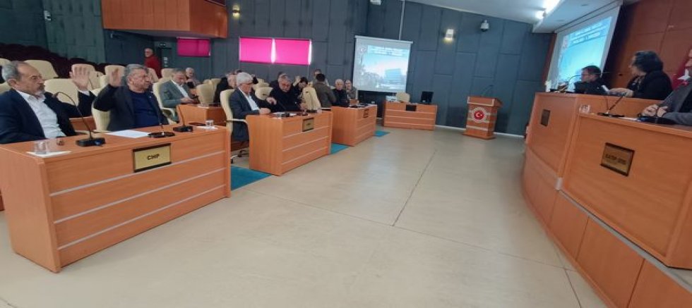 Kadir Uslu'dan Köydes Seçimini Kazanan Ak Parti Üyelerine Tebrik ve Öz Eleştiri