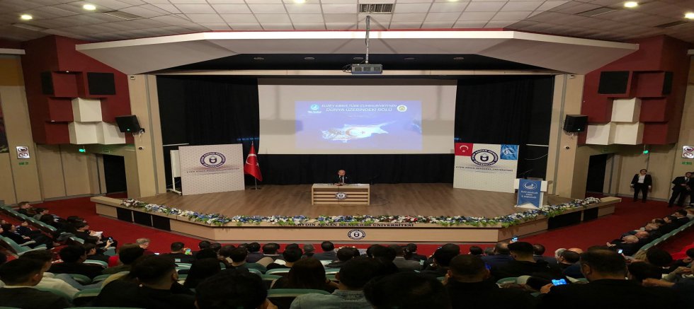 KKTC 5. Cumhurbaşkanı Ersin Tatar Aydınlı Gençlerle Buluştu