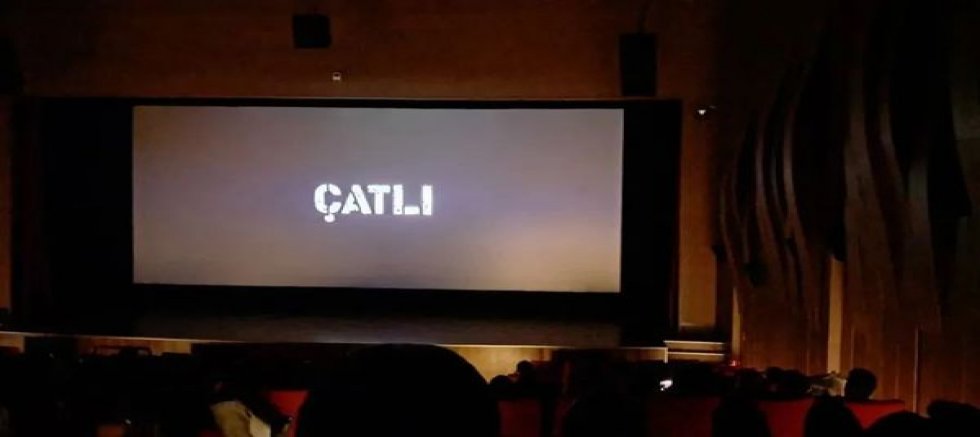 ÜLKÜCÜLER “ÇATLI” FİLMİNE AKIN ETTİ