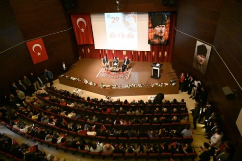 Uşaak Üniversitesi'nden Tarihte Türkler ve Türkiye Cumhuriyeti Paneli