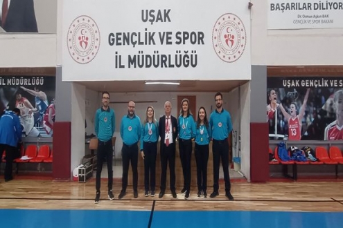 Uşak Altın Kanatlar  Voleybol Takımı Nilüfer  Belediyesini Ağırladı.
