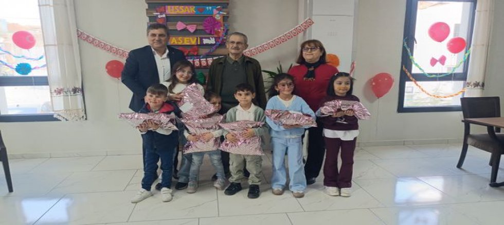 Uşak Aşevi ve Gençlik Merkezi’nden Çocuklara 23 Nisan Şenliği