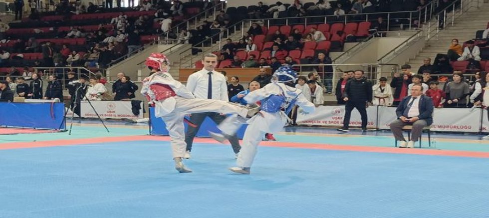 Uşak’ta Nefes Kesen Tekvando Mücadelesi! 363 Sporcu Zirve İçin Tatamide