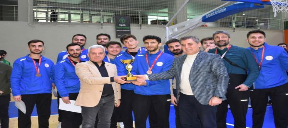 Uşak, YURTLİG Ege Erkek Voleybol Grup Müsabakalarına ev sahipliği yaptı