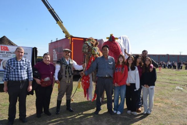 MANİSA SELENDİLİLER DERNEĞİ İLK KEZ ETKİNLİK DÜZENLEDİ