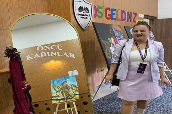 RESSAM BİRCAN DEMİRTAŞ “ÖNCÜ KADINLAR 2026” PROGRAMINDA PLAKETLE ONURLANDIRILDI