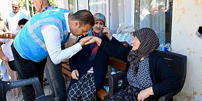 Başkan Akın’dan Yakın Kart sahibi depremzedelere önemli destek