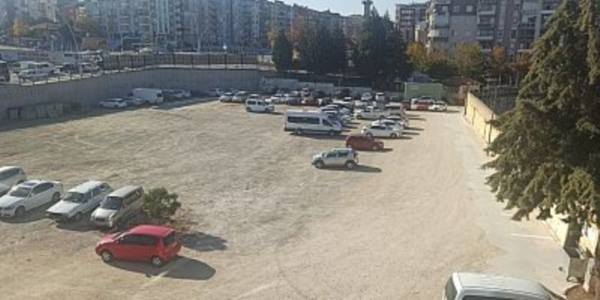 Bu Gençlik Sizi Asla Affetmeyecek.