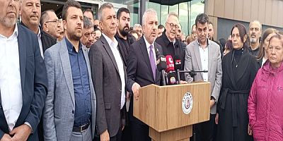 CHP Uşak il Örgütü Yek Vücut Özkan Yalım'ın Arkasında