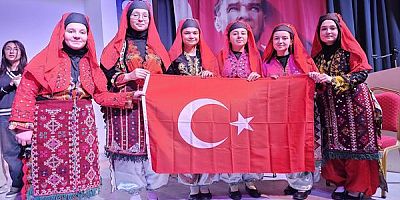 DEMİRCİ’DE İSTİKLAL MARŞI’NIN KABULÜNÜN 104. YILI COŞKUYLA KUTLANDI