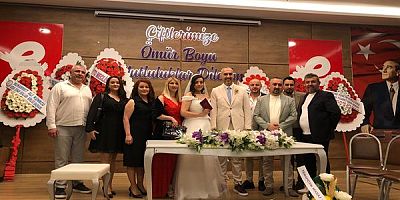 - Efeler’de Görkemli Nikâh: Bahçıvanlar Çifti Mutluluğa İmza Attı