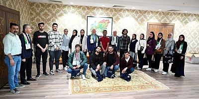 Filistinli Tıp Öğrencilerinden Rektör Savaş’a Ziyaret