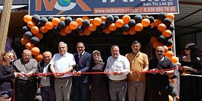MANİSA DEMİRCİ’DE MÇK TARIM ANA BAYİİ GÖRKEMLİ BİR TÖRENLE AÇILDI