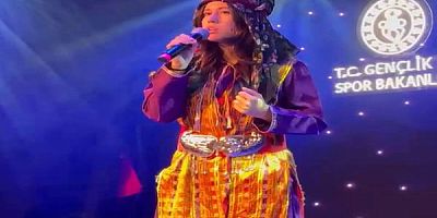 Şiir Okuma Yarışması’nda Selin Özkan Bölge 1. Oldu.