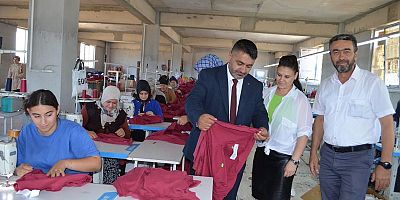 SİMAV GÜNEY BELEDİYE BAŞKANI BELDESİNE TEKSTİL ATÖLYESİ AÇTIRDI 60 KİŞİYE İSTİHDAM SAĞLADI