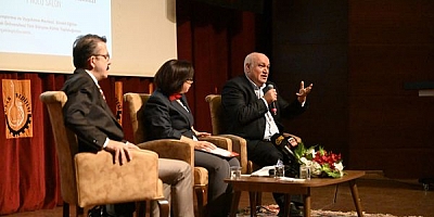 Uşaak Üniversitesi'nden Tarihte Türkler ve Türkiye Cumhuriyeti Paneli