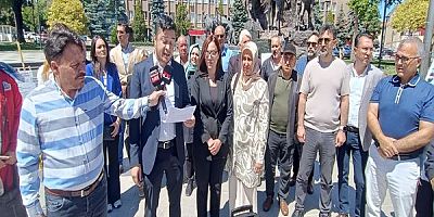 Uşak Ak Parti Milletin İradesi Yerine Vesayet Zihniyeti Geçirilemez...