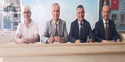 Uşak İl Genel Meclisi Başkanı’ndan CHP’ye Hayırlı Olsun  Ziyareti.