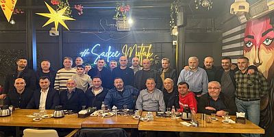 Uşak İmam Hatip Lİsesi 94 Mezunları Geleneksel İftar Buluşması Gerçekleştirdi 