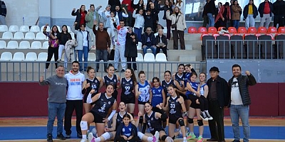 Uşak Şehrin Sultanları  Es Voleybol  Akademiyi 3/0   Geçti ve Destek Bekliyor.