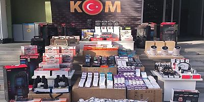 Uşak’ta Kaçak Teknolojik Ürün Operasyonu: 667 Parça Ürün Ele Geçirildi