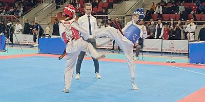 Uşak’ta Nefes Kesen Tekvando Mücadelesi! 363 Sporcu Zirve İçin Tatamide