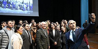 Uşak Valisi Dr. Naci Aktaş, Uşak  Üniversitesi Öğrencileriyle Buluştu