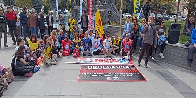 Uşaklı Eğitimciler Eylemde: İsmet Paşa Caddesi’nde Yürüyüş, Kent Meydanı’nda Oturma Eylemi