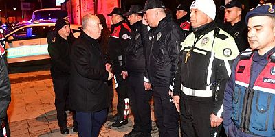 Vali  Coşkun YeniYıl Dolayısıyla Güvenlik Güçlerini   Ziyaret   Etti.