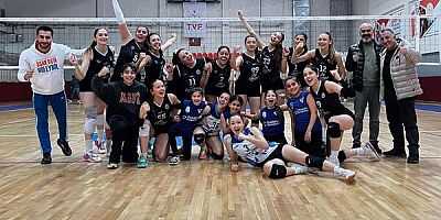 Voleybol Kadınlar  2  Ligi  Uşak Temsilcisi Alka  Altınkanatlar Peyman’ı 3/2   Geçti