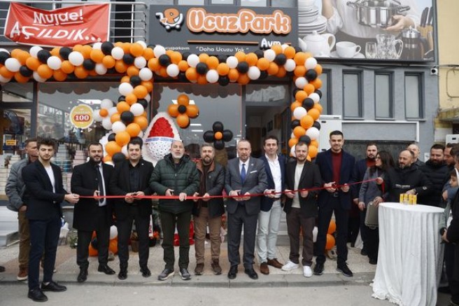 Ucuz Park Uşak Mağazası Törenle Açıldı