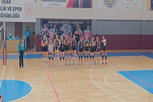 Uşak Altın Kanatlar  Voleybol Takımı Nilüfer  Belediyesini Ağırladı.