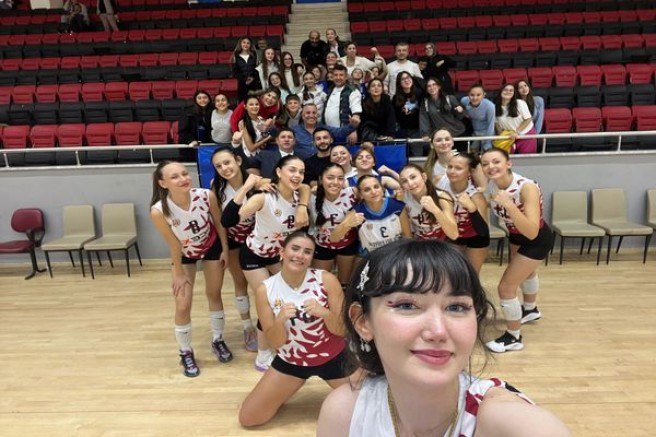 Uşak'ın Sultanları File'de Fırtına Gibi Esti