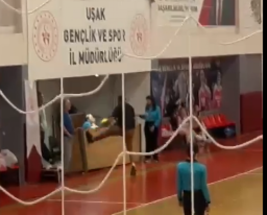 Uşak’ta Voleybol Müsabakasında Skandal Görüntüler.